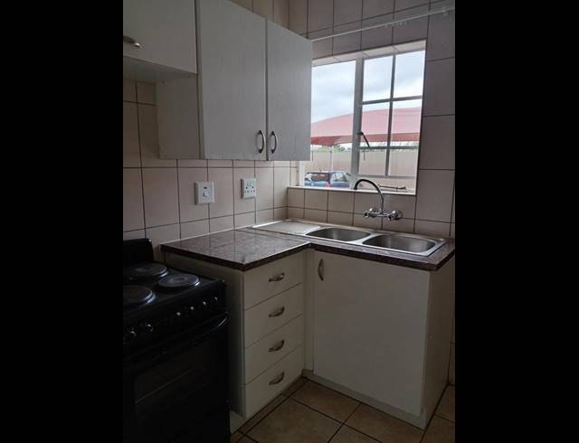 2 BEDROOM APARTMENT FOR SALE IN COMET